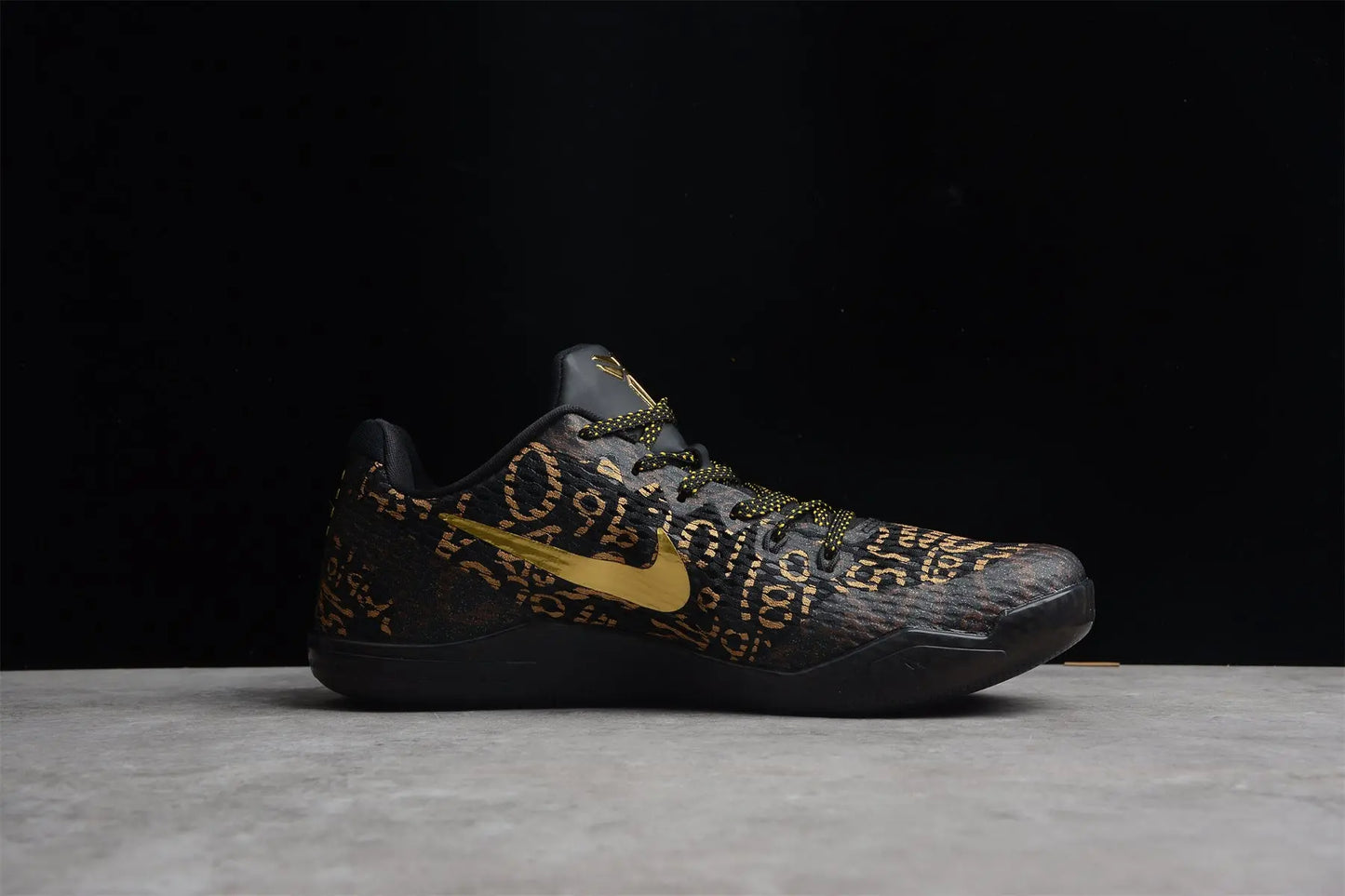 Nike Kobe 11 Mamba Day basketball shoes mens performance sneakers limited edition
