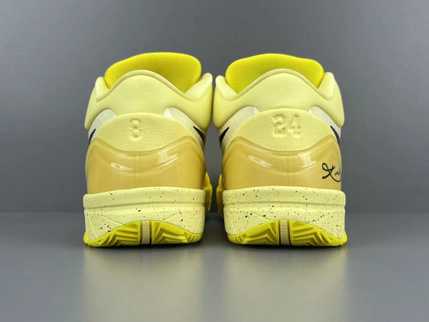 NIKE Kobe 4 Protro CHBL basketball sneaker, low-top, premium performance design