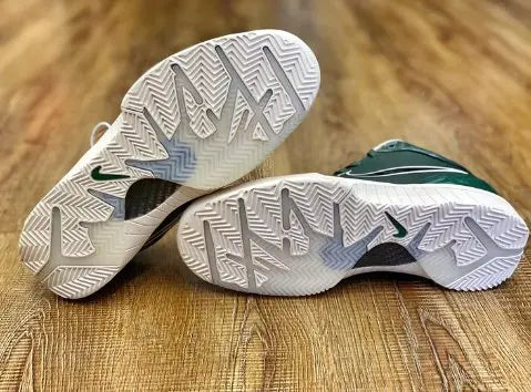 NIKE Kobe 4 x UNDEFEATED Milwaukee Bucks basketball sneaker, low-top, premium design