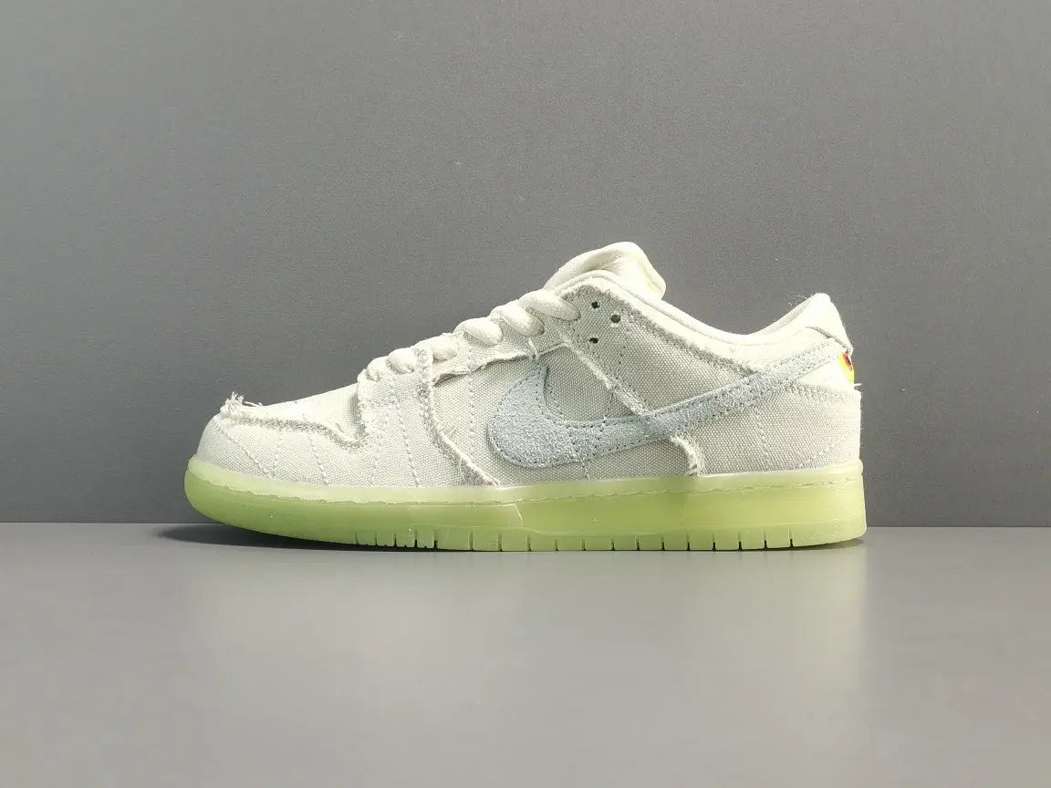 Nike SB Dunk Low Mummy glow in the dark tearaway sneaker limited
