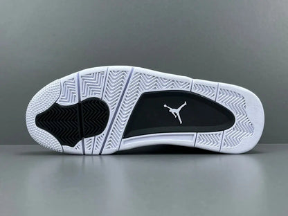 Air Jordan 4 Fear sneakers side view dark retro basketball shoes iconic design