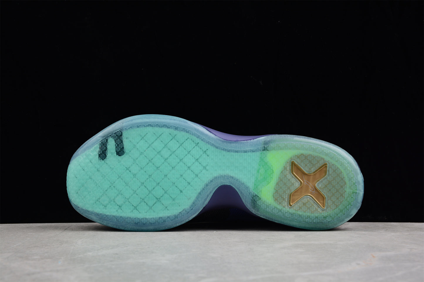 Nike Kobe 10 Peach Jam basketball shoes mens performance sneakers elite