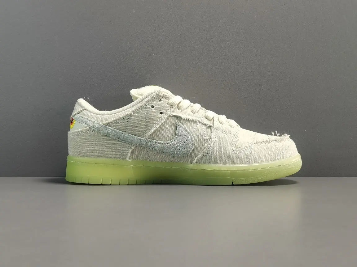 Nike SB Dunk Low Mummy glow in the dark tearaway sneaker limited
