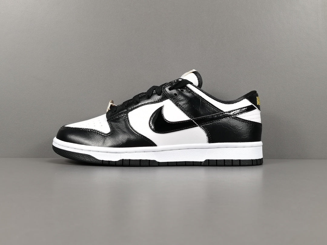 NIKE DUNK x WORLD CHAMPS BLACK WHITE Replico