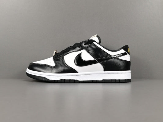 NIKE DUNK x WORLD CHAMPS BLACK WHITE Replico