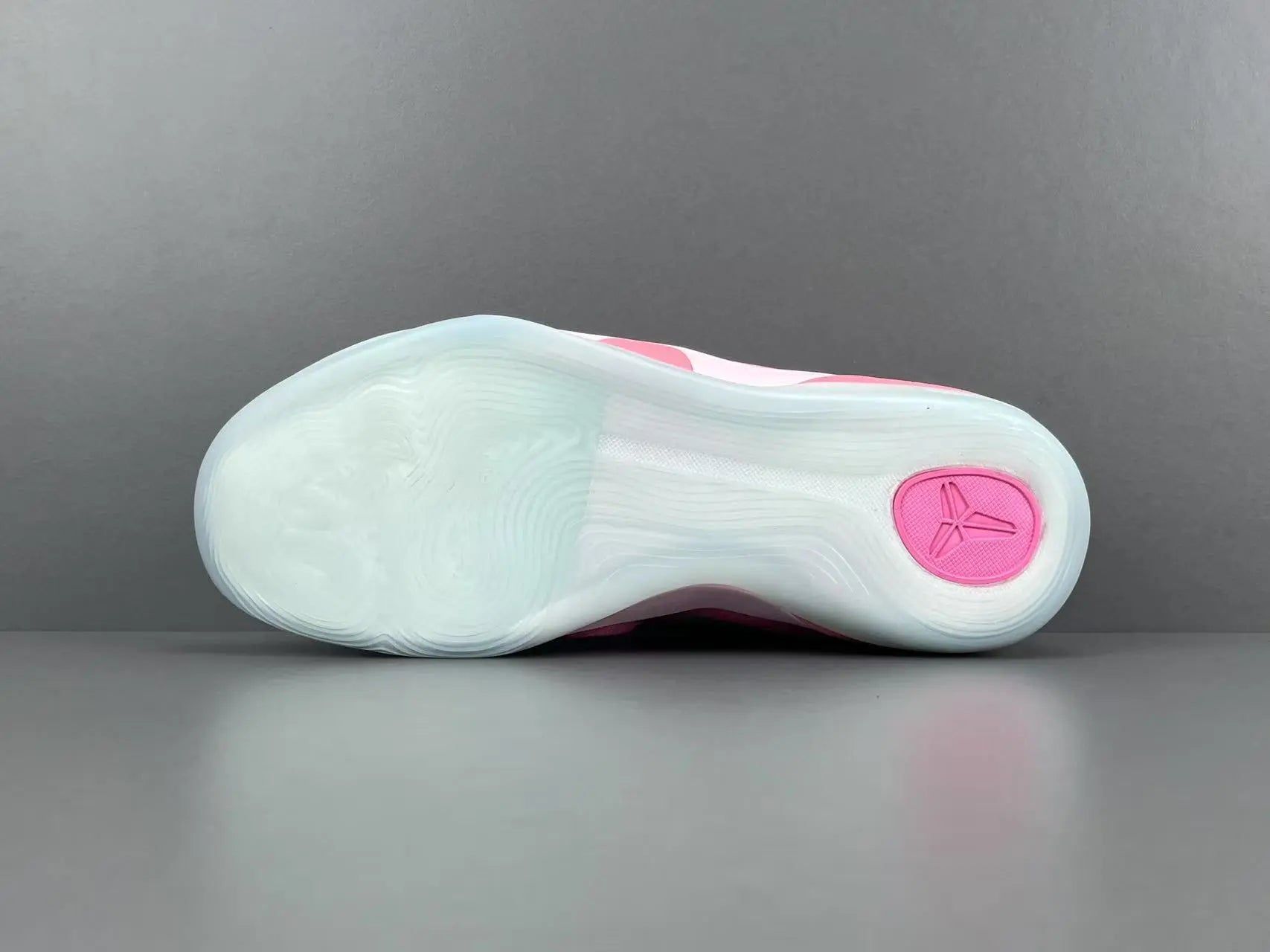 Nike Kobe 9 EM Low Protro Kay Yow Think Pink basketball shoes mens sneakers
