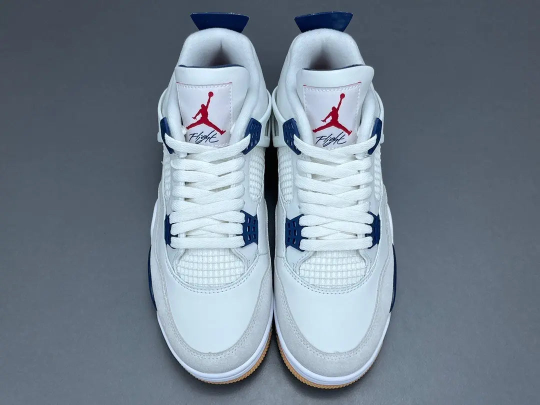 Air Jordan 4 SB Navy sneakers side view skate collaboration retro basketball shoes
