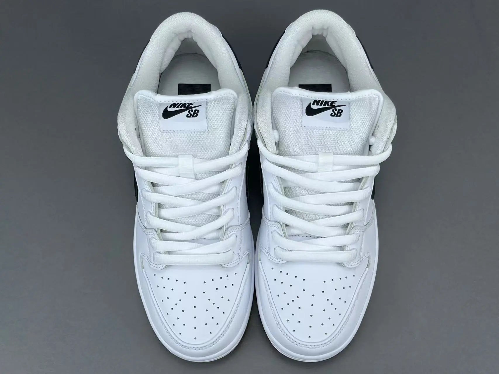 Nike SB Dunk Low White Gum skate shoes premium leather gum sole