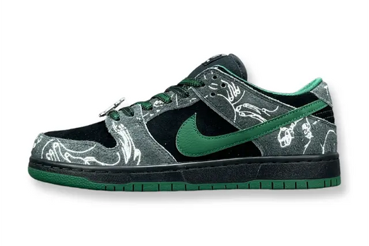 Nike SB Dunk Anthracite Gorge Green low top skate sneaker side view