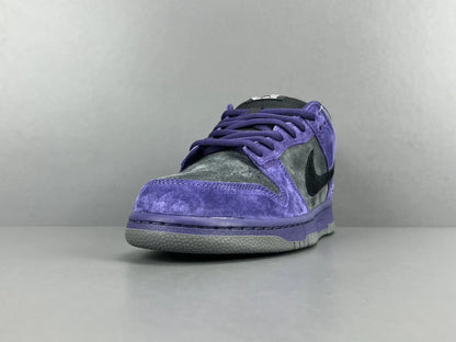 Nike SB Dunk Low x Supreme 94 Ink sneaker in deep blue leather
