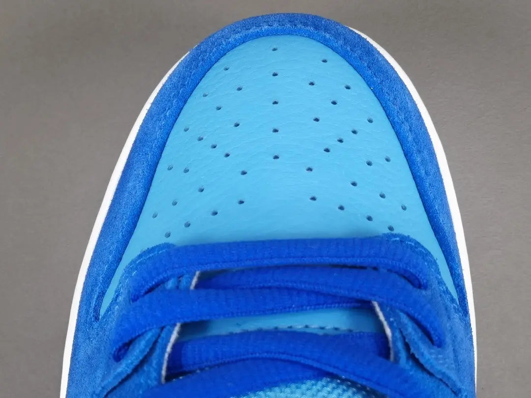 Nike SB Dunk Blue Raspberry low top skate sneaker side view