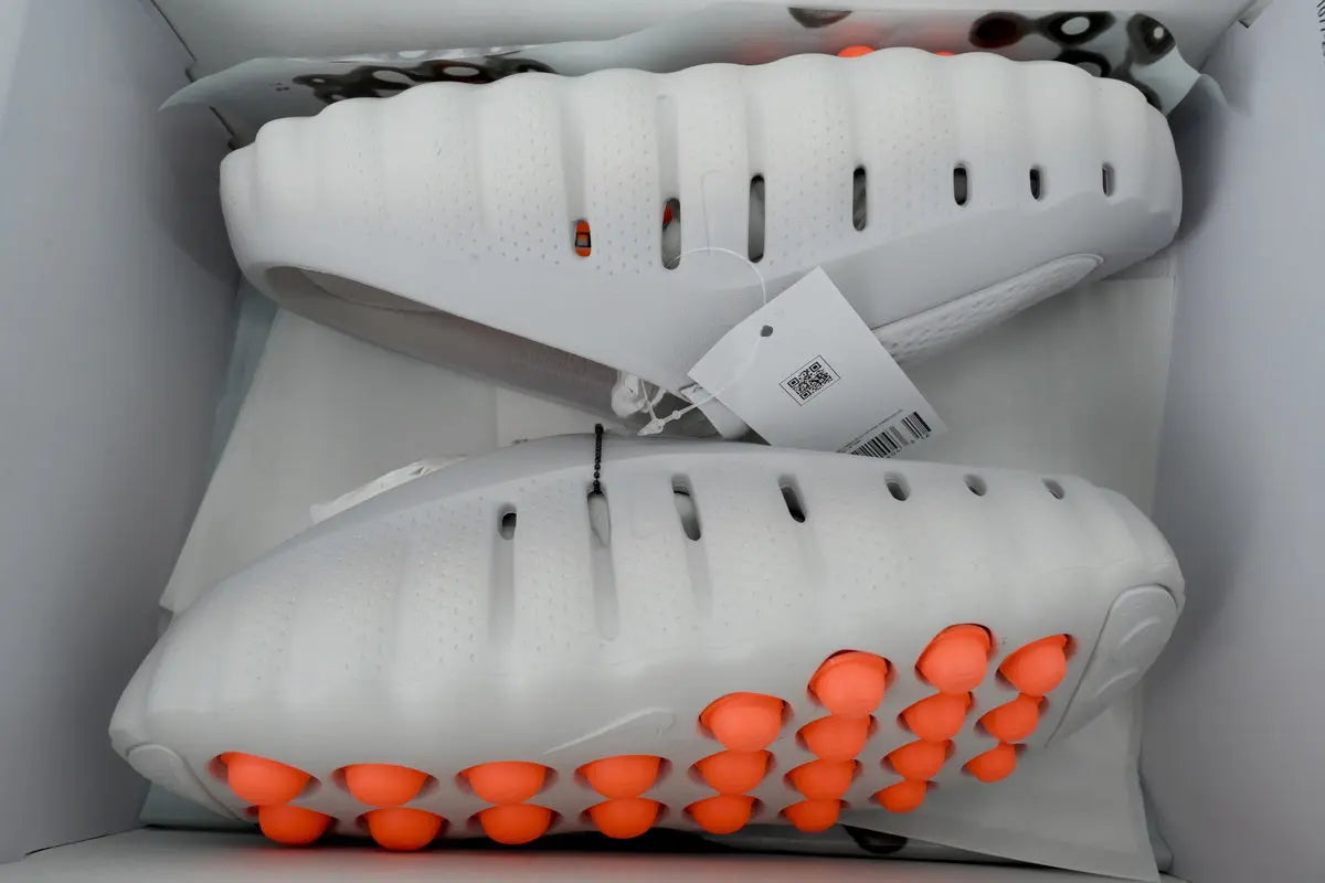 Nike Mind 001 Slide Light Smoke Grey detail premium materials cushioned strap lightweight comfortable Nike slides