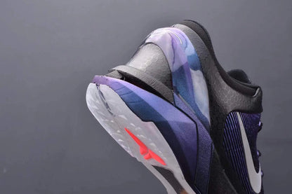 Nike Kobe 7 Invisibility Cloak basketball shoes translucent upper with stealth design
