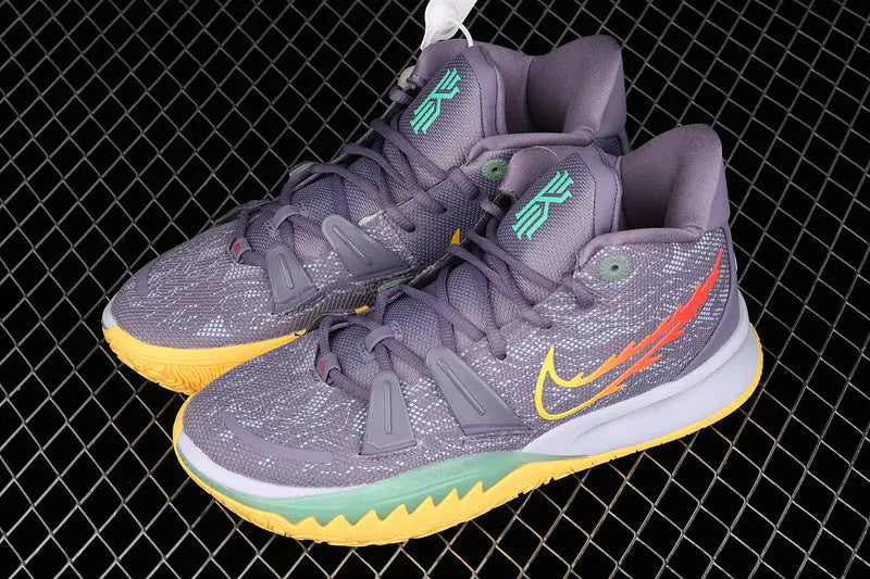 Nike Kyrie 7 x Daybreak basketball shoes – low-top sneakers with sunrise-inspired colorway, Zoom Air cushioning, and performance traction