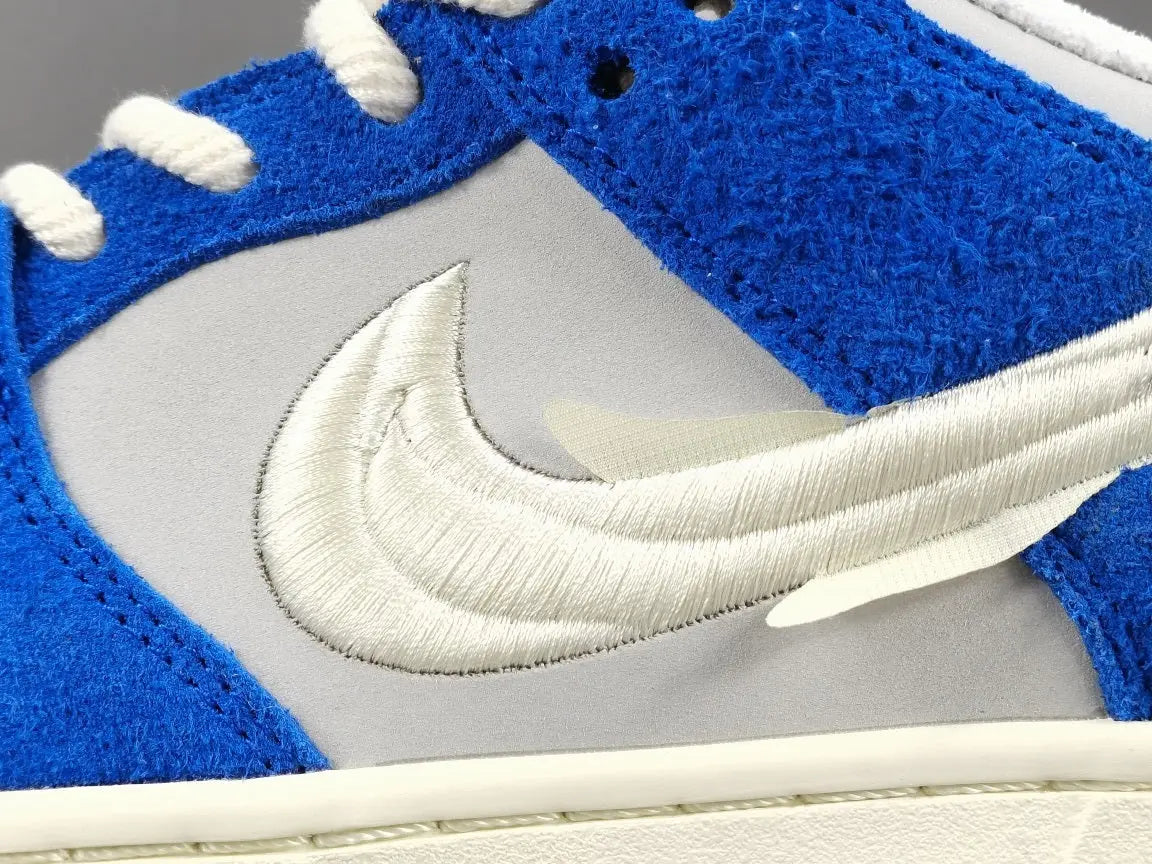 Nike SB Dunk Low Fly Streetwear Gardenia blue white green sneaker floral embroidery limited edition skate shoe