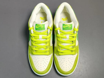 Nike SB Dunk Low Green Apple skate shoes premium leather comfortable cushioning