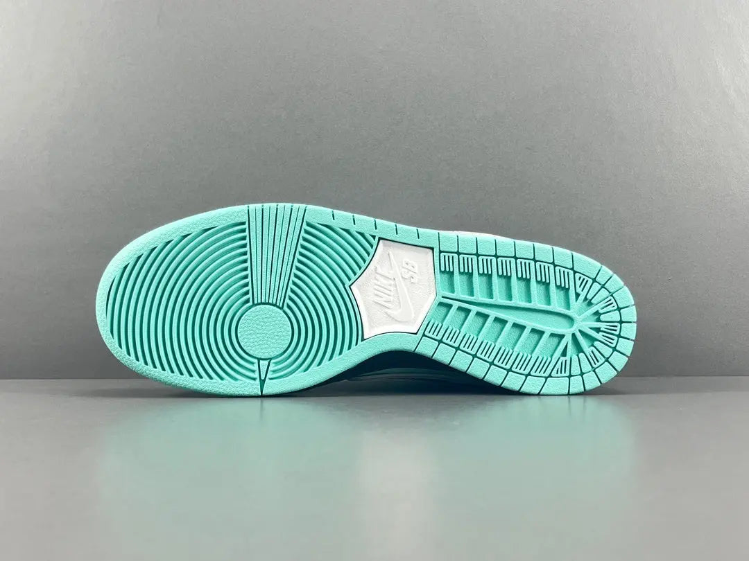 Nike SB Dunk Tiffany Lobster low top sneaker side view aqua white