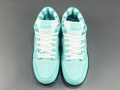 Nike SB Dunk Tiffany Lobster low top sneaker side view aqua white
