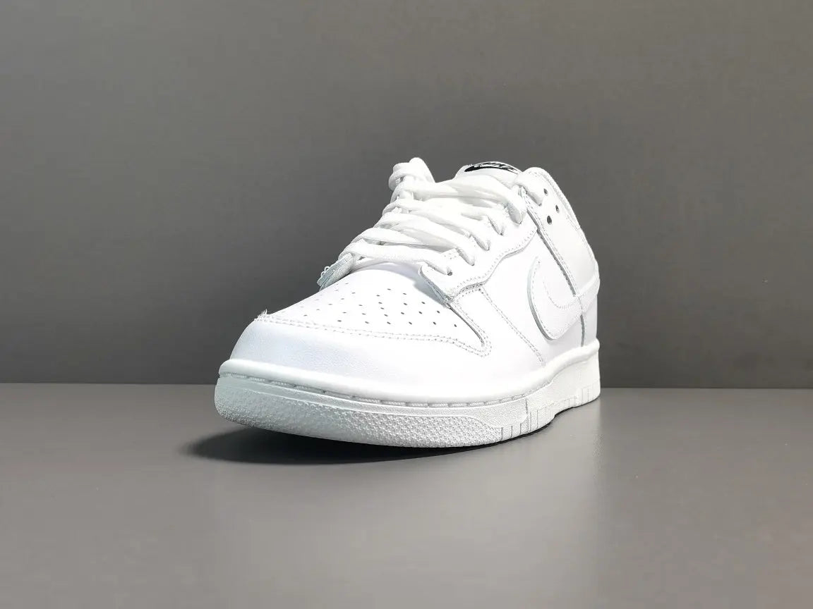 NIKE DUNK x TRIPLE WHITE Replico