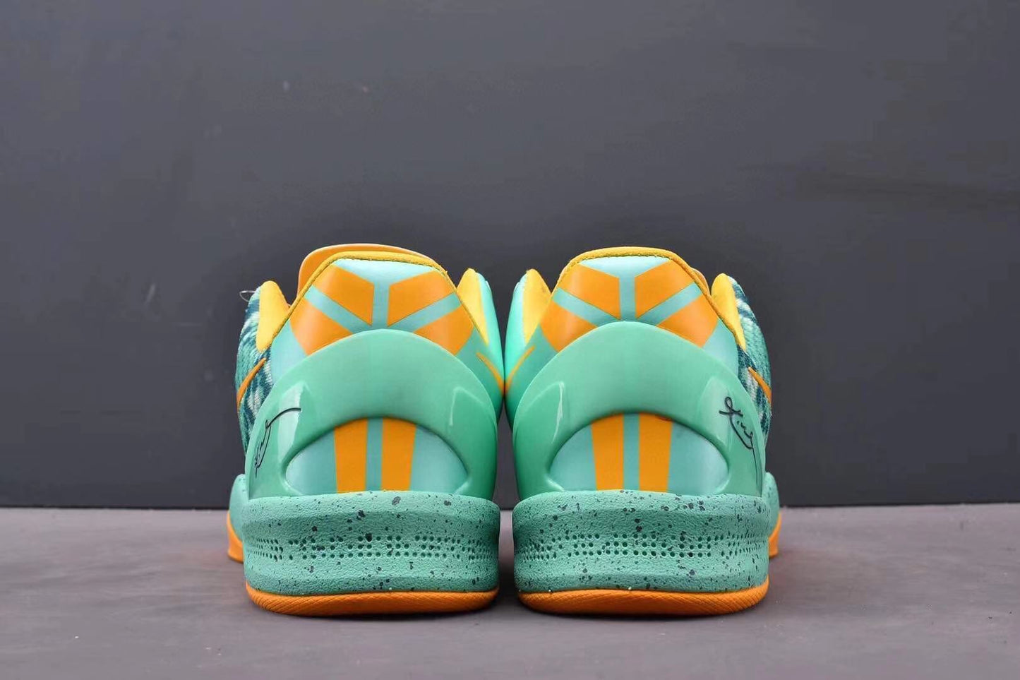 Nike Kobe 8 Green Glow Laser Orange basketball shoes mens performance sneakers
