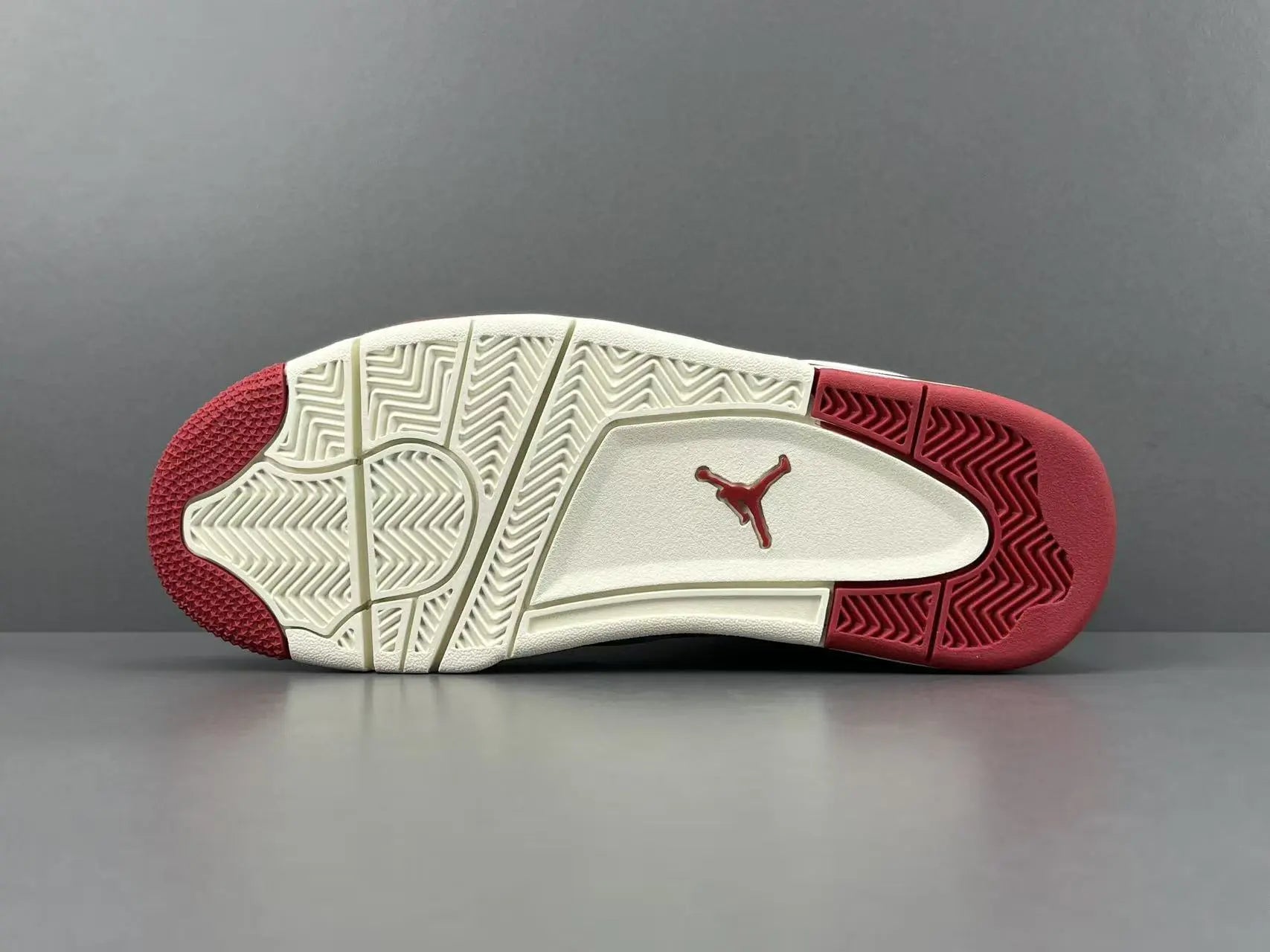 Jordan 4 Valentine’s Day Sierra pink suede premium limited edition sneakers men’s
