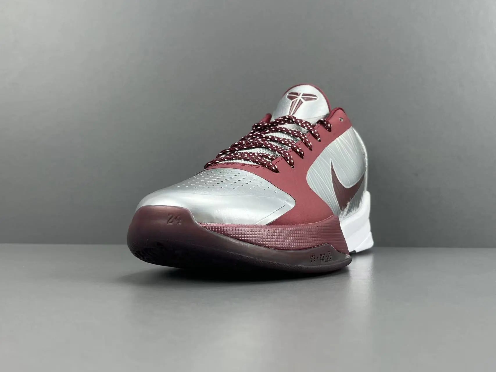 NIKE KOBE 5 LOWER MERION ACES AWAY BASKETBALL SHOES LIMITED EDITION
