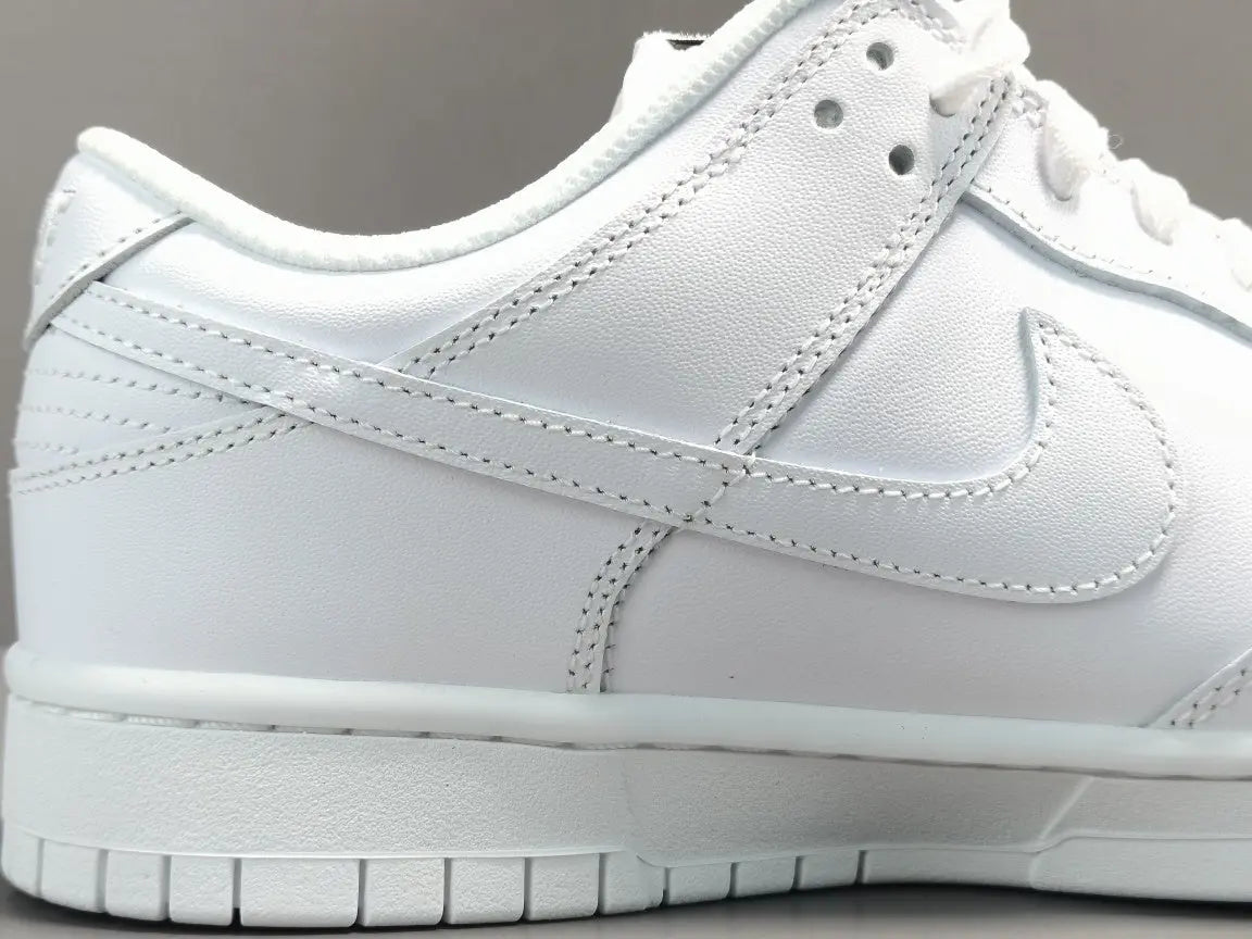 NIKE DUNK x TRIPLE WHITE Replico