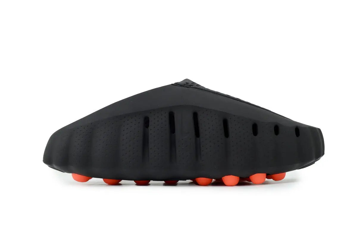 Nike Mind 001 Slide Black Chrome side view lightweight cushioned Nike slides slip-on sandals comfortable casual footwear