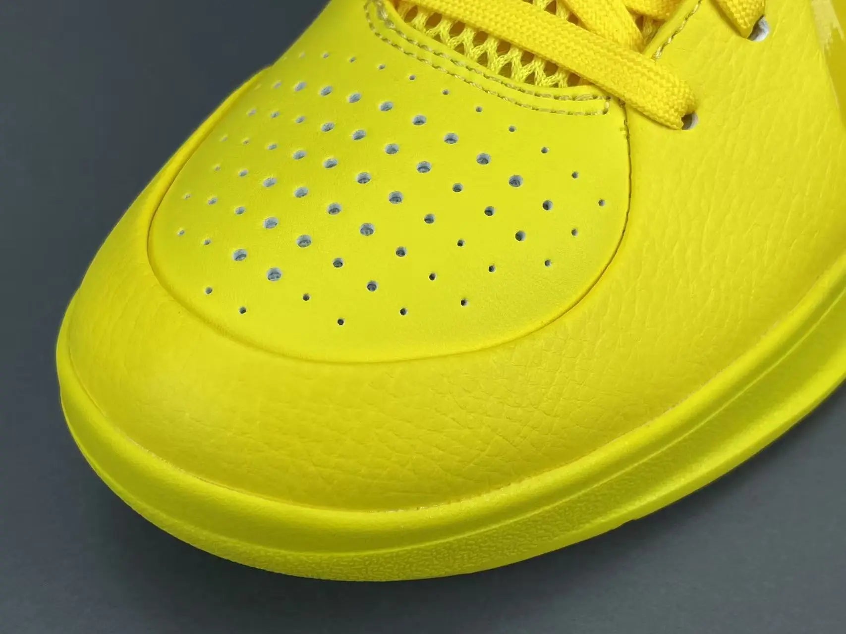 NIKE Kobe 4 Protro CHBL basketball sneaker, low-top, premium performance design