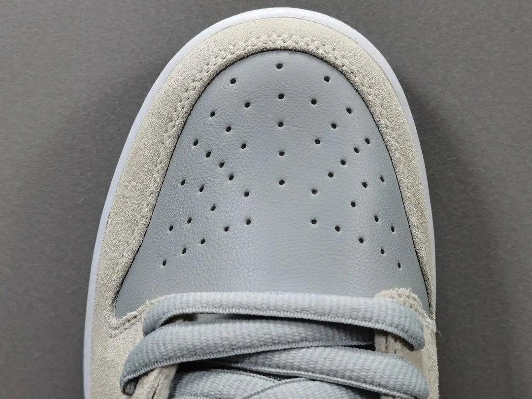 Nike SB Dunk Low Summit White Wolf Grey sneaker premium leather suede limited edition skate shoe