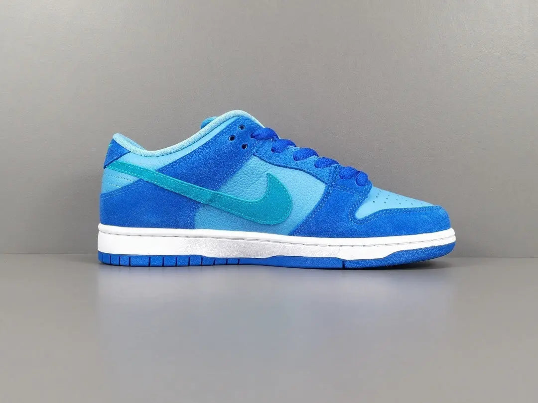 Nike SB Dunk Blue Raspberry low top skate sneaker side view