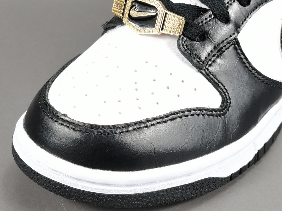 NIKE DUNK x WORLD CHAMPS BLACK WHITE Replico