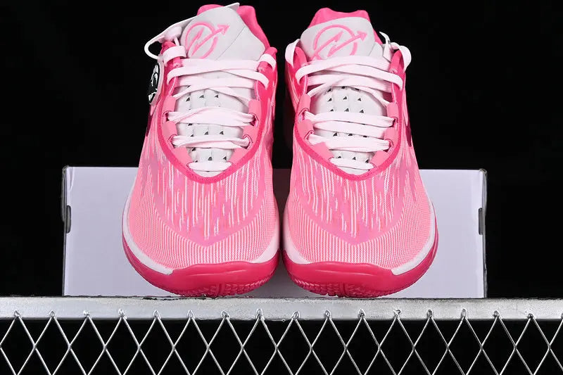 NIKE ZOOM GT CUT 2 x HYPER PINK limited edition basketball shoes with premium Zoom Air performance