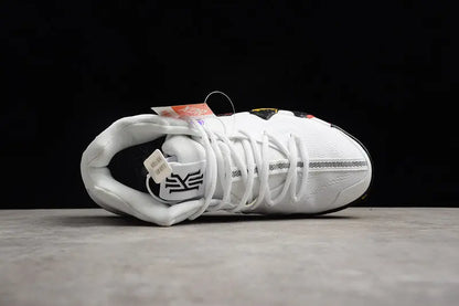 Nike Kyrie 4 x NCAA basketball shoes – low-top sneakers with college-inspired colorway and Zoom Air cushioning for performance