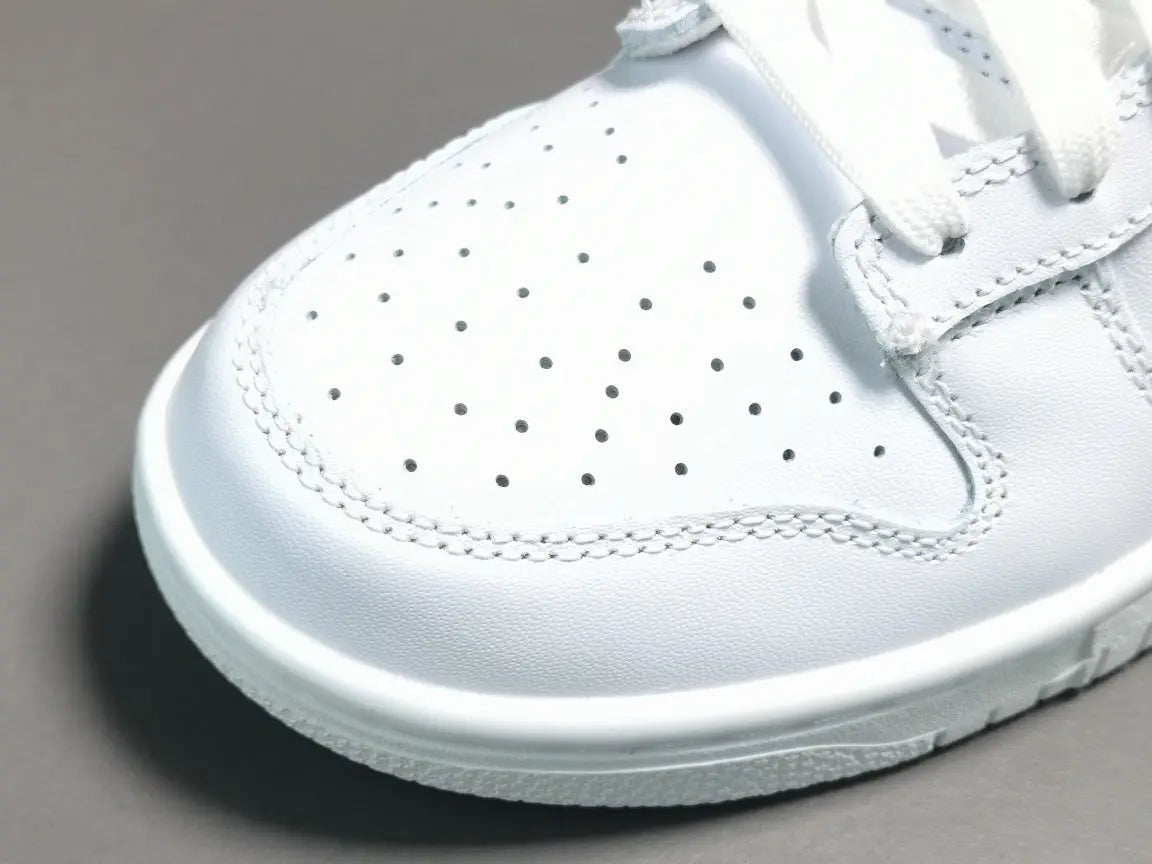 NIKE DUNK x TRIPLE WHITE Replico