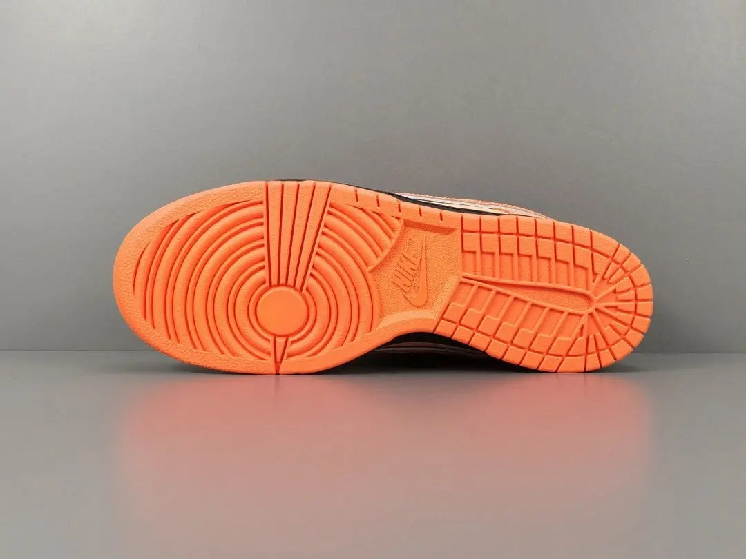 Nike SB Dunk outsole grip pattern and midsole cushioning close up