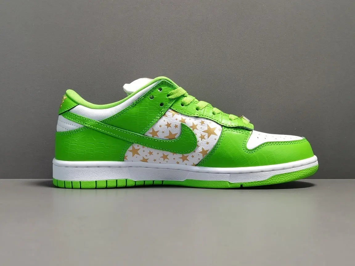 Nike SB Dunk Low Supreme Stars Mean Green skate shoes premium leather