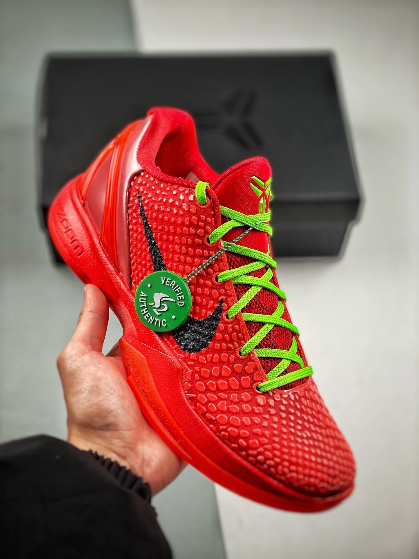 Nike Kobe 6 Protro Reverse Grinch basketball shoes green and black festive design

