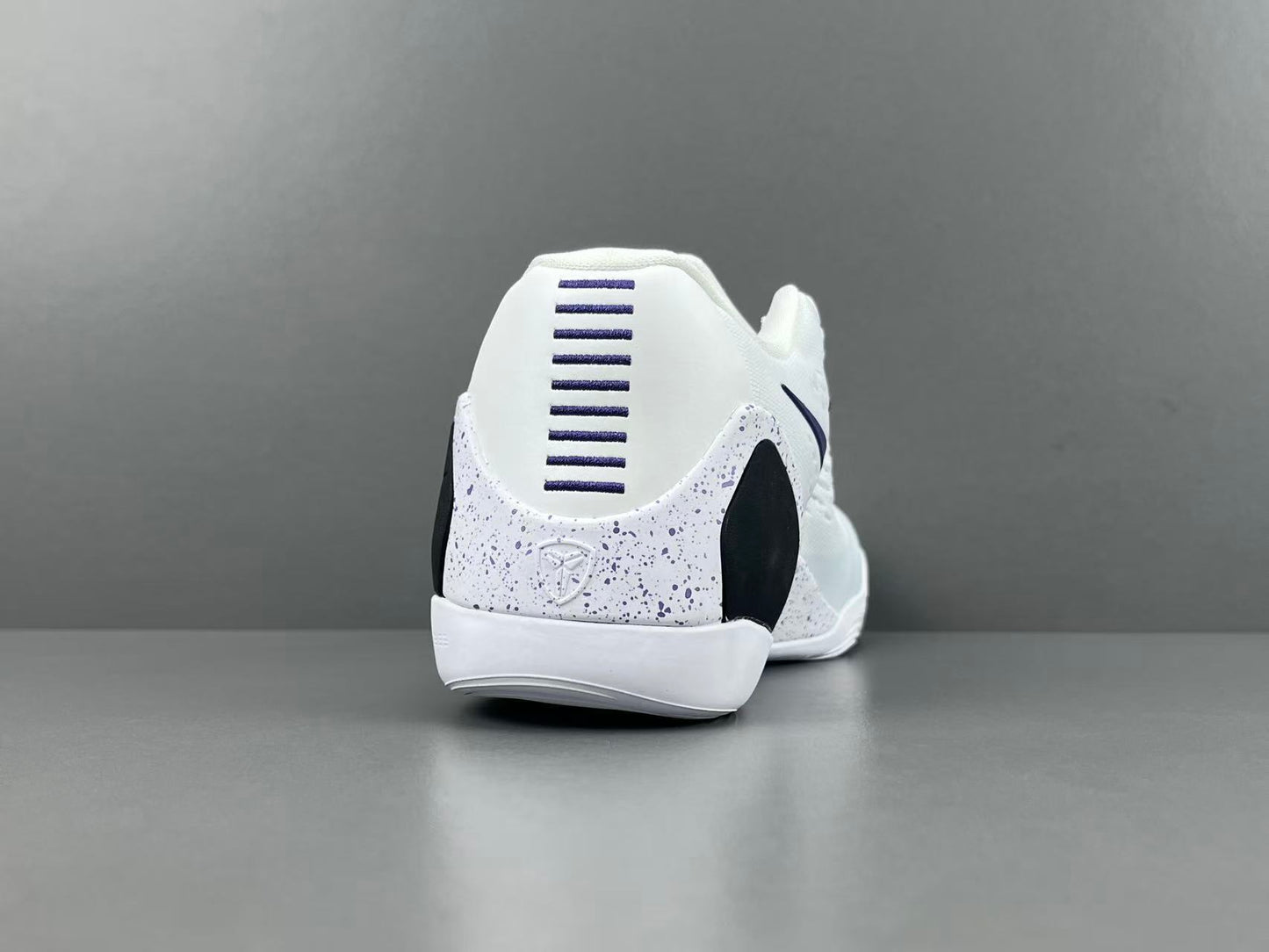 Nike Kobe 9 Elite Low EM White Court Purple basketball shoes mens sneakers